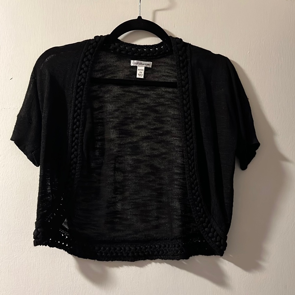 cropped short sleeve sweater with braid